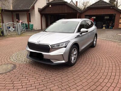 gebraucht Skoda Enyaq iV iV80 EZ 1/23 150KW/204PS elek.AHK u.Winterräder,Leder