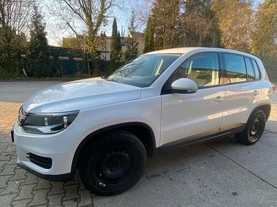 Gebraucht VW Tiguan Trendline 123 PS (90 kW) 2011 Weiß SUV
