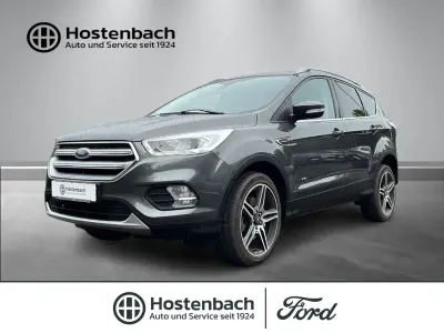 Gebraucht Ford Kuga Titanium 150 PS (110 kW) 2017 Grau SUV