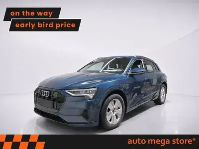 Używany Audi e-tron Advanced Plus 300 kW (408 KM) 2022 Niebieski SUV