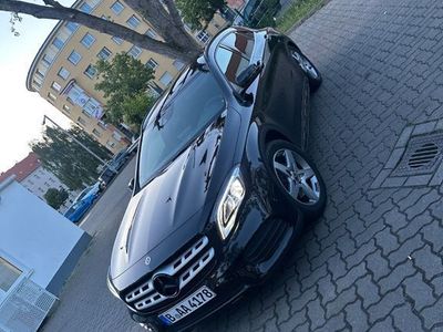 Mercedes GLA220