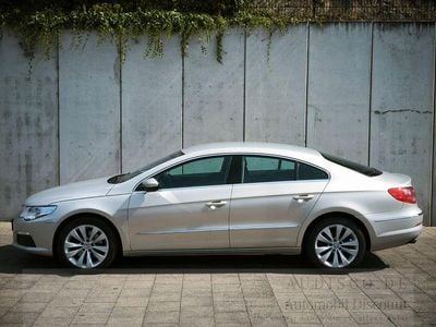 Gebraucht VW Passat 140 PS (102 kW) 2010 Silver leaf Limousine