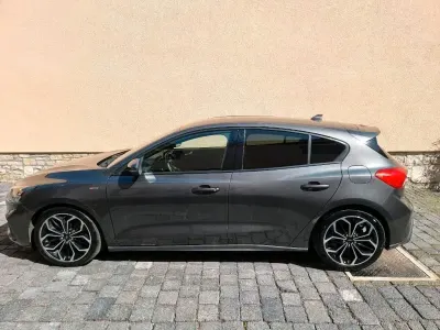 Gebraucht Ford Focus ST-Line 120 PS (88 kW) 2020 Grau Limousine