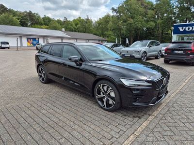 Gebraucht Volvo V60 Plus 455 PS (334 kW) 2025 Schwarz Kombi