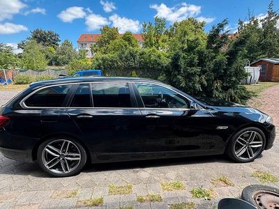 Gebraucht BMW 525 160 PS (117 kW) 2013 Schwarz Kombi