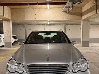 Gebraucht Mercedes C180 143 PS (105 kW) 2003 Silber Limousine