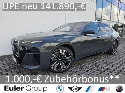 Gebraucht BMW 740 M Sport 299 PS (219 kW) 2025 Grau Limousine