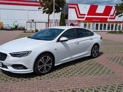Gebraucht Opel Insignia Exklusiv 170 PS (125 kW) 2018 Weiß Limousine
