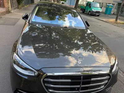 Gebraucht Mercedes S400 AMG line 330 PS (242 kW) 2023 Grau Limousine