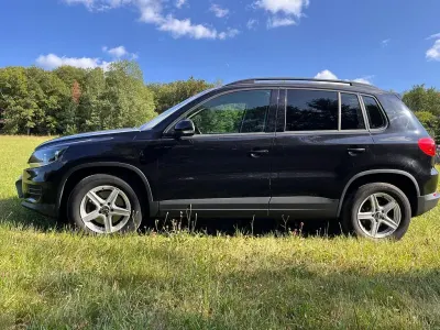 Gebraucht VW Tiguan Business 125 PS (91 kW) 2015 Schwarz SUV