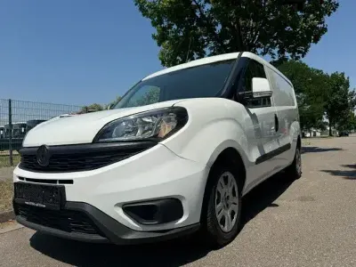 Gebraucht Fiat Doblò 105 PS (77 kW) 2022 Weiß Van / Kleinbus