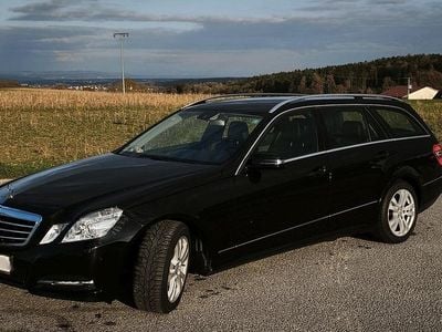 Gebraucht Mercedes E220 Avantgarde 170 PS (125 kW) 2012 Schwarz Kombi