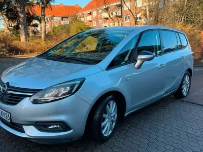 Gebraucht Opel Zafira Innovation 170 PS (125 kW) 2018 Silber Van / Kleinbus