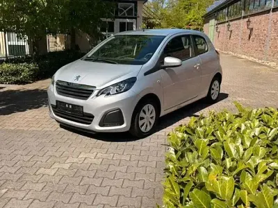 Usata Peugeot 108 Active 69 CV (50 kW) 2018 Argento Utilitaria