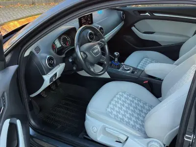 Gebraucht Audi A3 Ambiente 150 PS (110 kW) 2013 Grau Kleinwagen
