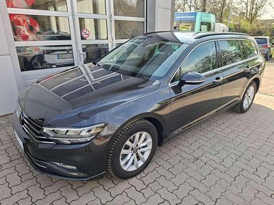Gebraucht VW Passat Business 150 PS (110 kW) 2023 Mangangrau Kombi