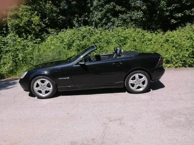 Gebraucht Mercedes SLK200 136 PS (100 kW) 2000 Schwarz Cabrio