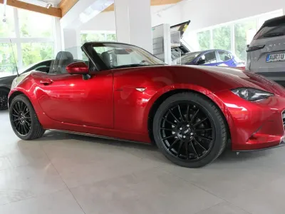 Gebraucht Mazda MX5 Exclusive-Line 132 PS (97 kW) 2026 Rot Cabrio