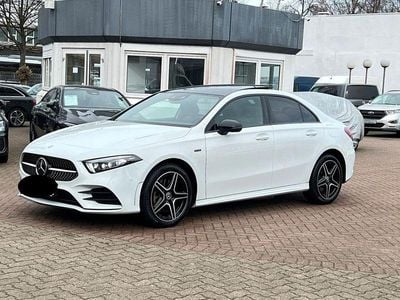Weiß Gebraucht 2020 Mercedes A250 AMG Limousine | 19.250 € (Guter Preis)