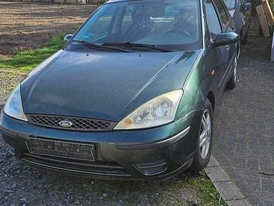 Second-hand Ford Focus 100 CP (73 kW) 2004 Verde Coupe