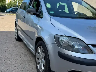 Gebraucht VW Golf V 102 PS (75 kW) 2007 Silber Kleinwagen