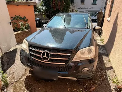 Gebraucht Mercedes ML350 230 PS (169 kW) 2010 Schwarz SUV