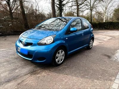 Usata Toyota Aygo 69 CV (50 kW) 2010 Blu Utilitaria
