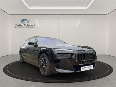 BMW M760e