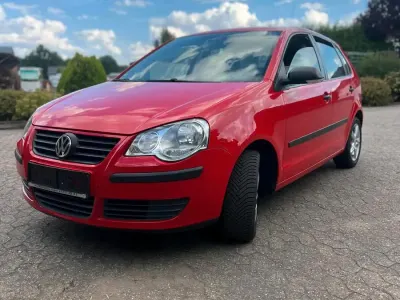 Gebraucht VW Polo 60 PS (44 kW) 2009 Rot Kleinwagen