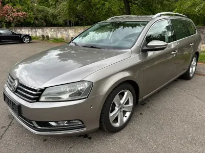 Gebraucht VW Passat Highline 211 PS (155 kW) 2012 Gold Kombi
