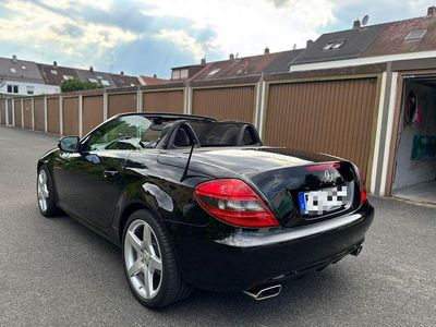 Second-hand Mercedes SLK200 184 CP (135 kW) 2008 Negru Cabrio