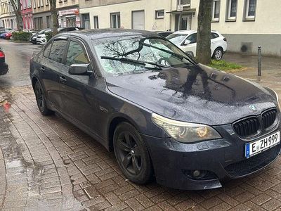 Gebraucht BMW 525 197 PS (144 kW) 2008 Blau Limousine