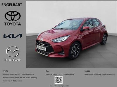 Gebraucht Toyota Yaris Hybrid Club 116 PS (85 kW) 2020 Rot Kleinwagen