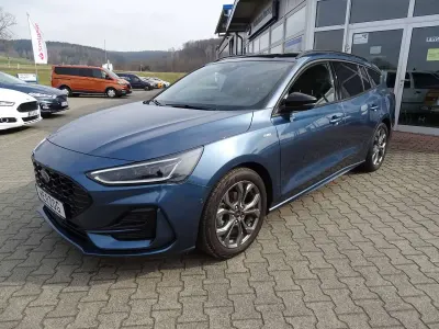 Gebraucht Ford Focus ST-Line X 125 PS (91 kW) 2023 Chromablau metallic Kombi