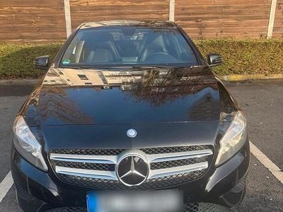 Usata Mercedes A180 Style 140 CV (102 kW) 2015 Nero Berlina