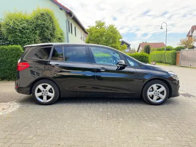 Gebraucht BMW 218 Gran Tourer Advantage 150 PS (110 kW) 2021 Schwarz Van / Kleinbus