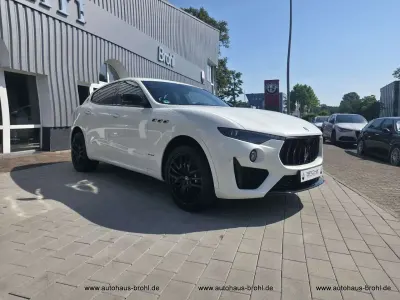 Gebraucht Maserati Levante 430 PS (316 kW) 2021 Weiß SUV