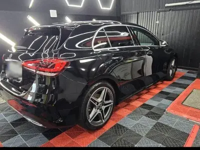 Gebraucht Mercedes A180 AMG line 116 PS (85 kW) 2018 Schwarz Limousine