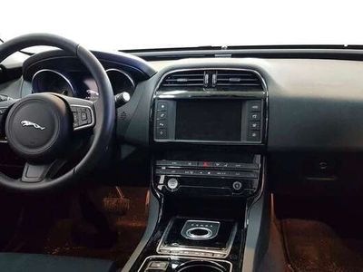 gebraucht Jaguar XE XE20d AWD Aut. Prestige