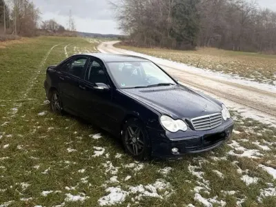 Gebraucht Mercedes C200 125 PS (91 kW) 2007 Blau Limousine