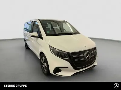 Gebraucht Mercedes EQV300 150 kW (204 PS) 2024 Arktikweiß Van / Kleinbus