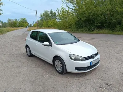 Gebraucht VW Golf VI Trendline 102 PS (75 kW) 2009 Weiß Kleinwagen