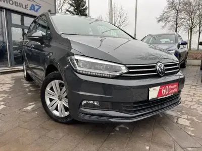 Gebraucht VW Touran Comfortline 150 PS (110 kW) 2025 Andere Van / Kleinbus