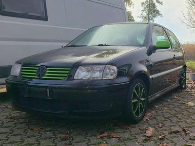 Schwarz Gebraucht 2002 VW Polo Limousine | 3.500 €