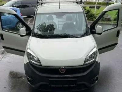 Gebraucht Fiat Doblò 95 PS (69 kW) 2017 Colore esterno (weiß) Van / Kleinbus