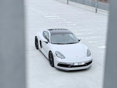 Porsche Cayman GTS