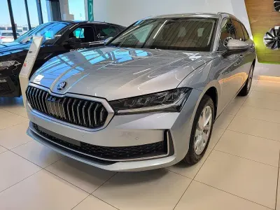 Neu Skoda Superb Selection 150 PS (110 kW) 2026 Kombi