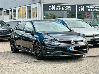 Gebraucht VW Golf VII Highline 125 PS (91 kW) 2017 Schwarz Limousine