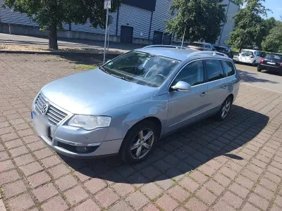 Gebraucht VW Passat Highline 150 PS (110 kW) 2011 Blau Kombi