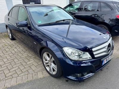 Gebraucht Mercedes C180 156 PS (114 kW) 2011 Blau Limousine